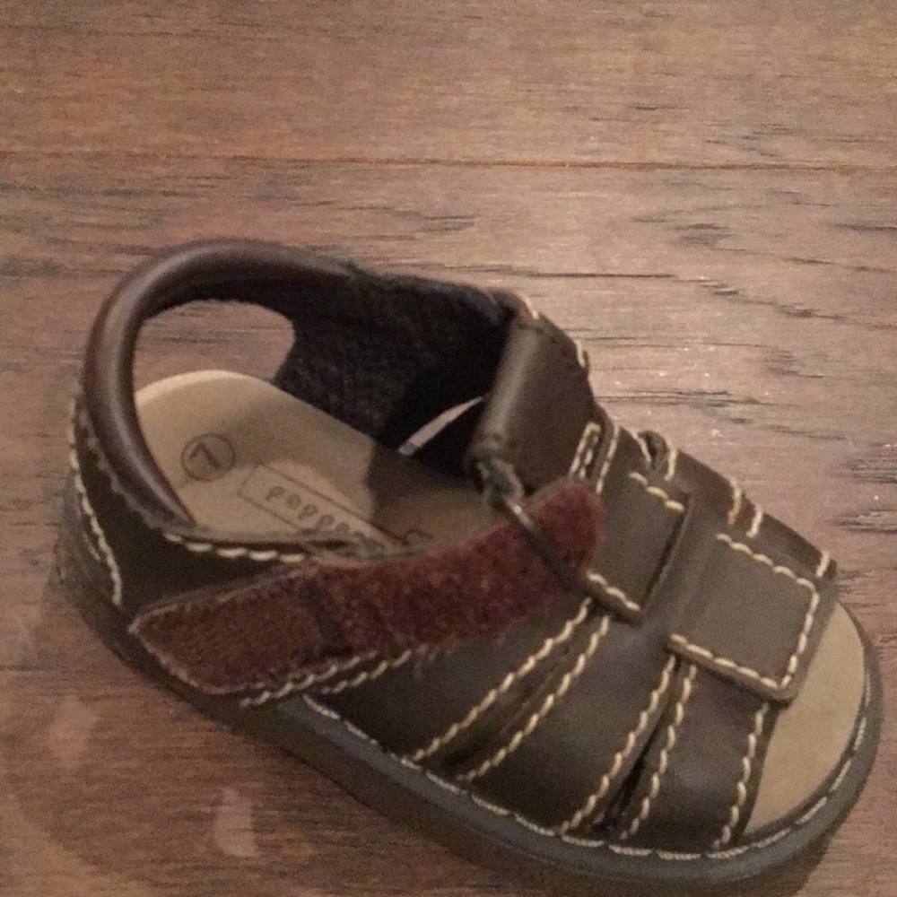 Boy’s sandals - Picture 3 of 3
